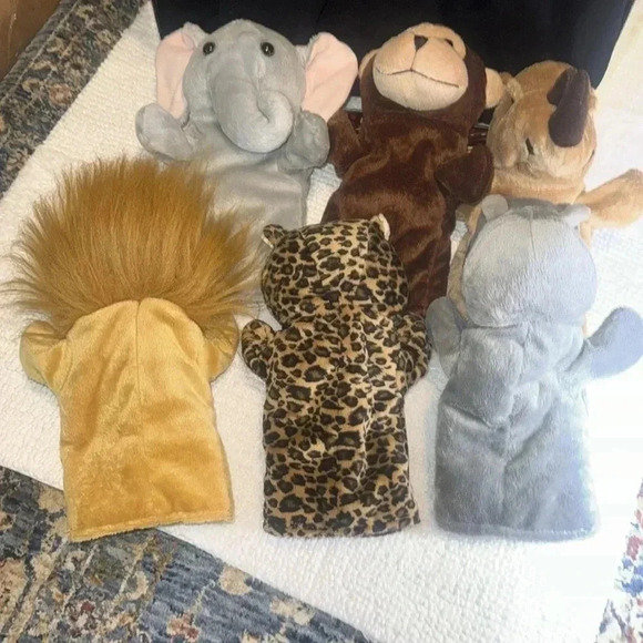 Restoration Hardware RH Plush Puppet Toy Family Theater Play Set w/Stage/Curtain - Picture 10 of 15